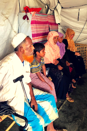 Rohingya patients at the BDRCS JRC emergency clinic in Camp 12 5