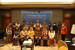 IAR 8 group photo
