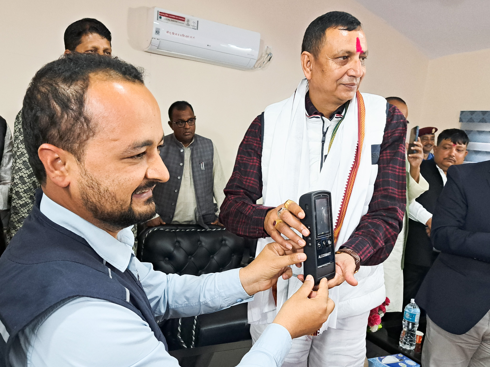 Handover of breathalyzer