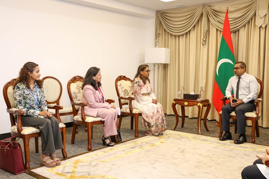 Regional Director, Saima Wazed met Maldives' Foreign Minister Dr Abdulla Khaleel to explore collaboration focused on strengthening healthcare delivery